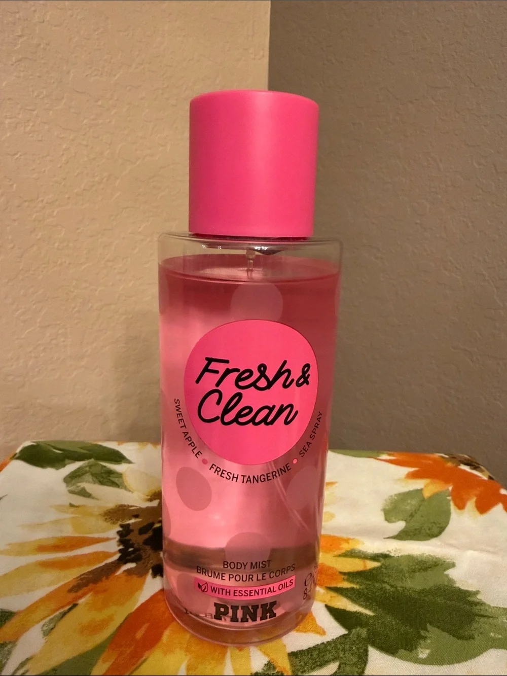Victoria’s Secret Fresh and Clean 2 pc Set Body Mist and Body Lotion 90% Full